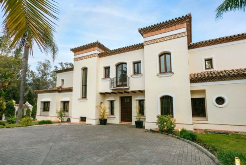 R5075314-Villa-For-Sale-Nueva-Andalucia-Detached-6-Beds-1029-Built-5