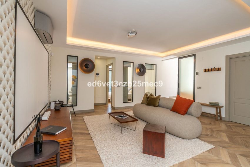 R5075326-Villa-For-Sale-Nueva-Andalucia-Detached-5-Beds-320-Built-17
