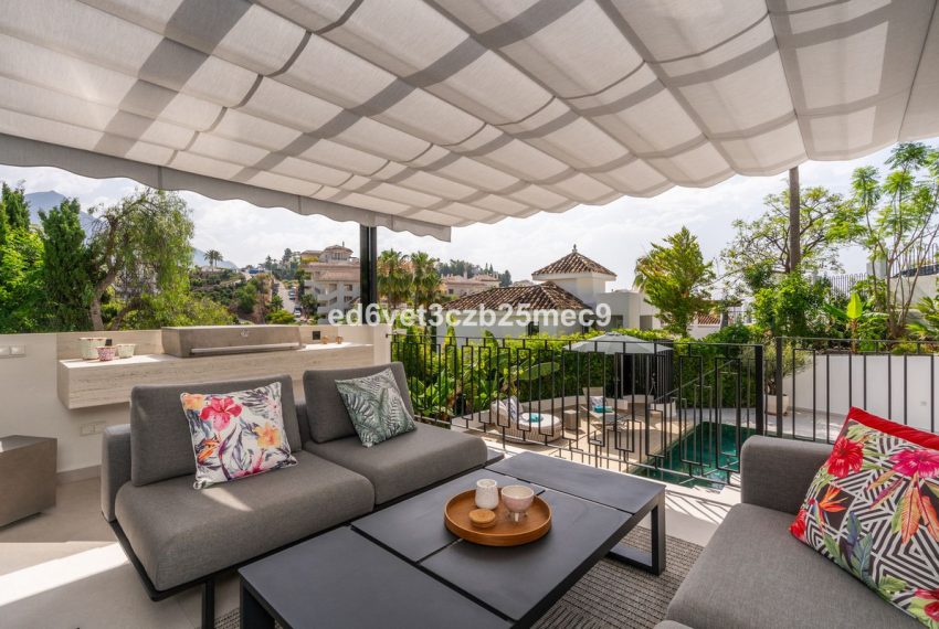 R5075326-Villa-For-Sale-Nueva-Andalucia-Detached-5-Beds-320-Built-6