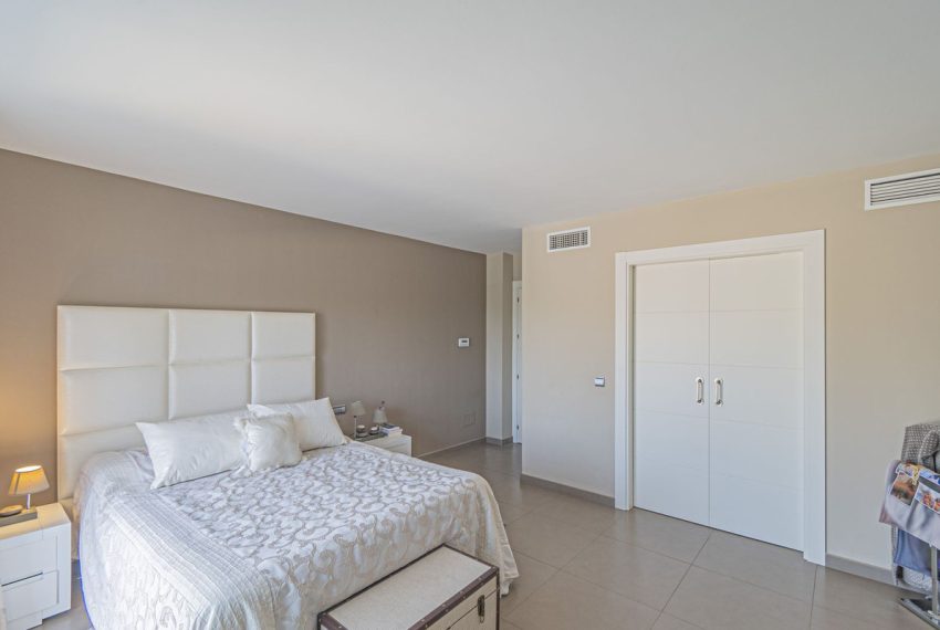 R5076394-Villa-For-Sale-San-Pedro-de-Alcantara-Detached-5-Beds-275-Built-11