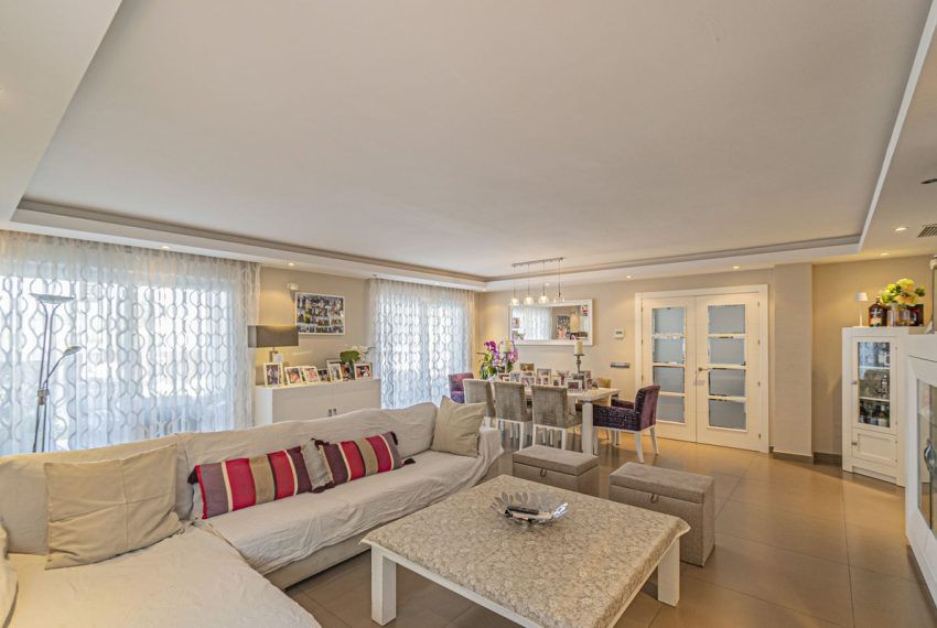 R5076394-Villa-For-Sale-San-Pedro-de-Alcantara-Detached-5-Beds-275-Built-2