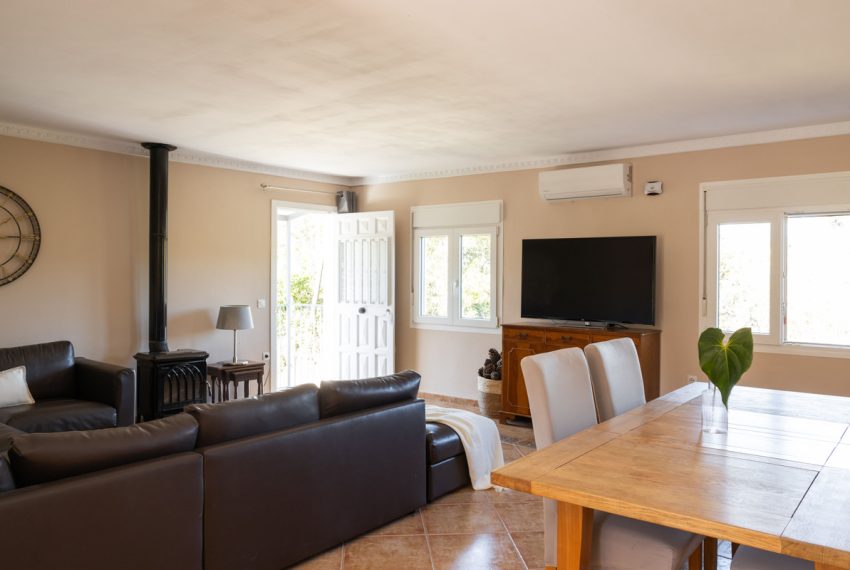 R5076619-Villa-For-Sale-Coin-Detached-5-Beds-314-Built-18