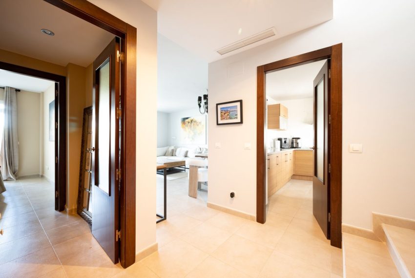 R5078047-Apartment-For-Sale-Altos-de-los-Monteros-Penthouse-4-Beds-245-Built-12