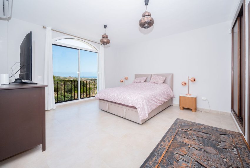 R5078047-Apartment-For-Sale-Altos-de-los-Monteros-Penthouse-4-Beds-245-Built-14
