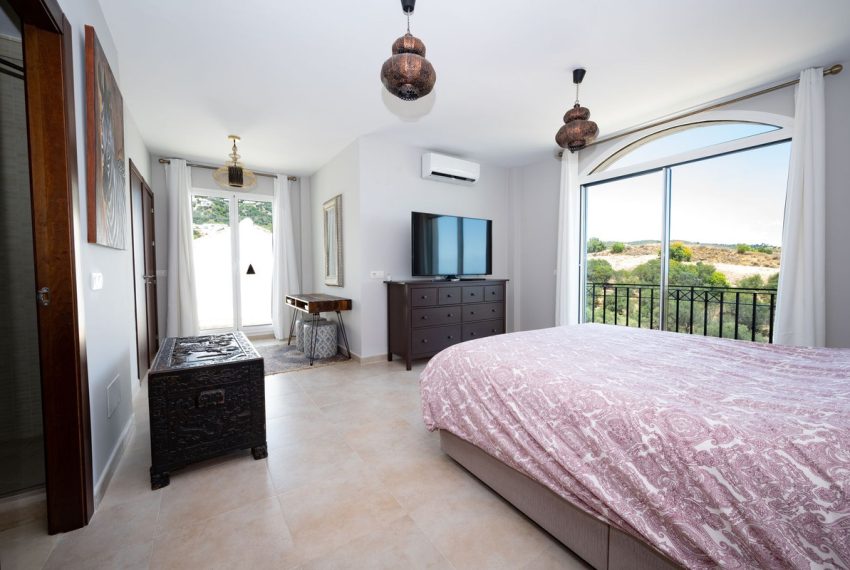 R5078047-Apartment-For-Sale-Altos-de-los-Monteros-Penthouse-4-Beds-245-Built-15