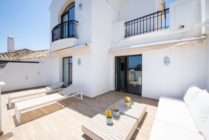 R5078047-Apartment-For-Sale-Altos-de-los-Monteros-Penthouse-4-Beds-245-Built-3