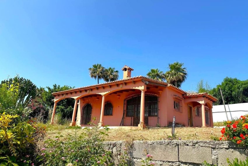 R5078656-Villa-For-Sale-El-Padron-Detached-3-Beds-430-Built