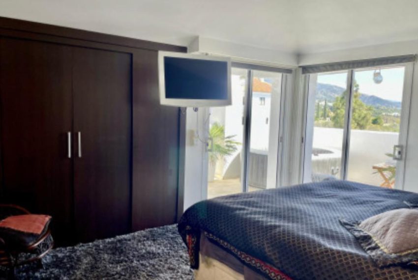 R5079733-Apartment-For-Sale-The-Golden-Mile-Penthouse-2-Beds-130-Built-14