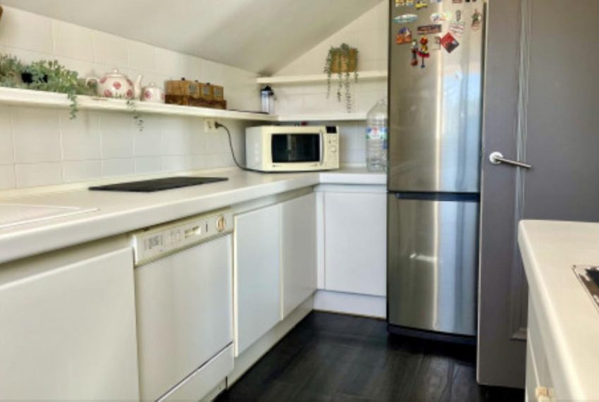 R5079733-Apartment-For-Sale-The-Golden-Mile-Penthouse-2-Beds-130-Built-7