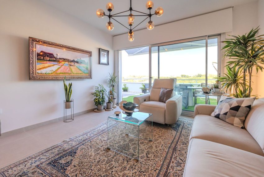 R5079931-Apartment-For-Sale-New-Golden-Mile-Penthouse-2-Beds-75-Built-2