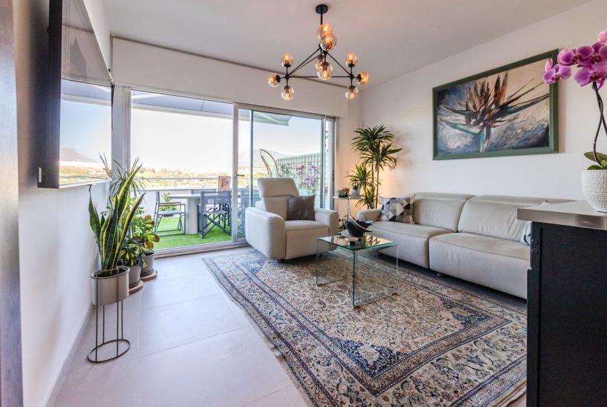 R5079931-Apartment-For-Sale-New-Golden-Mile-Penthouse-2-Beds-75-Built-6