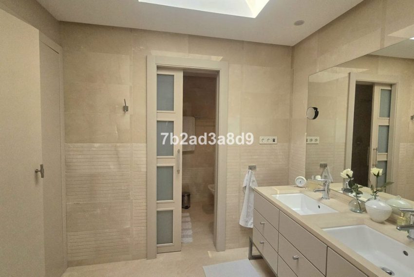 R5080099-Apartment-For-Sale-The-Golden-Mile-Penthouse-2-Beds-206-Built-16