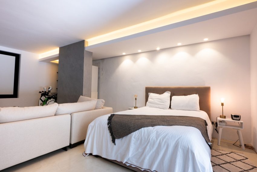 R5080300-Townhouse-For-Sale-The-Golden-Mile-Terraced-2-Beds-210-Built-14