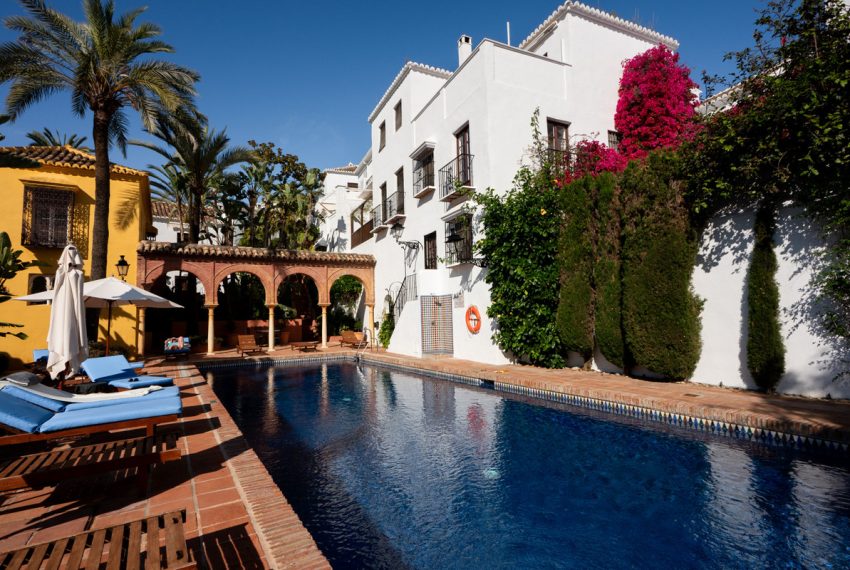 R5080300-Townhouse-For-Sale-The-Golden-Mile-Terraced-2-Beds-210-Built-19