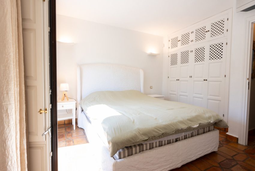 R5080300-Townhouse-For-Sale-The-Golden-Mile-Terraced-2-Beds-210-Built-8