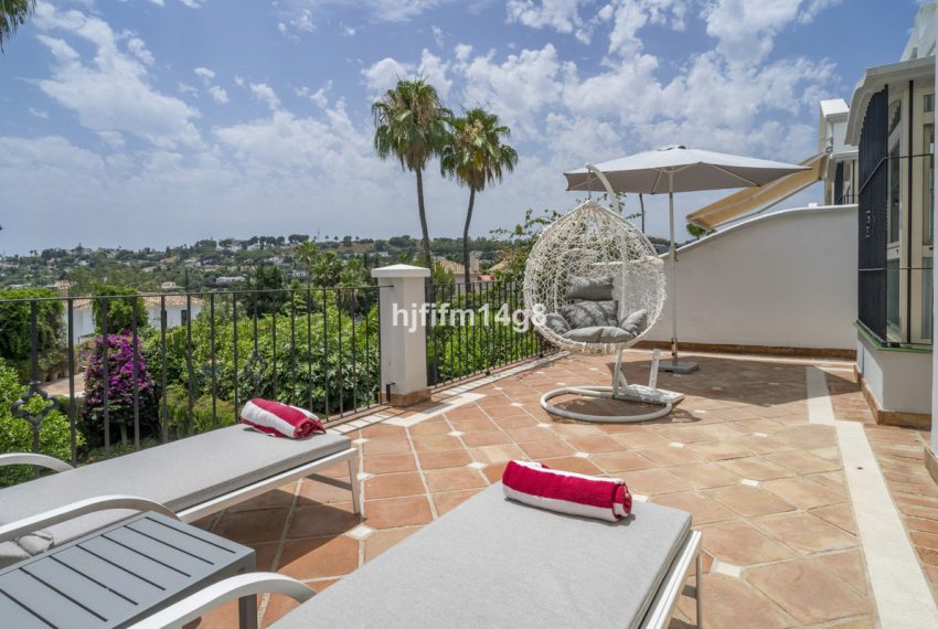 R5080336-Townhouse-For-Sale-Nueva-Andalucia-Terraced-3-Beds-385-Built-1