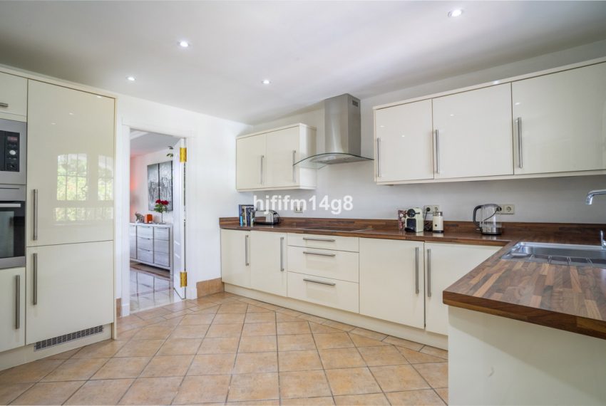 R5080336-Townhouse-For-Sale-Nueva-Andalucia-Terraced-3-Beds-385-Built-6