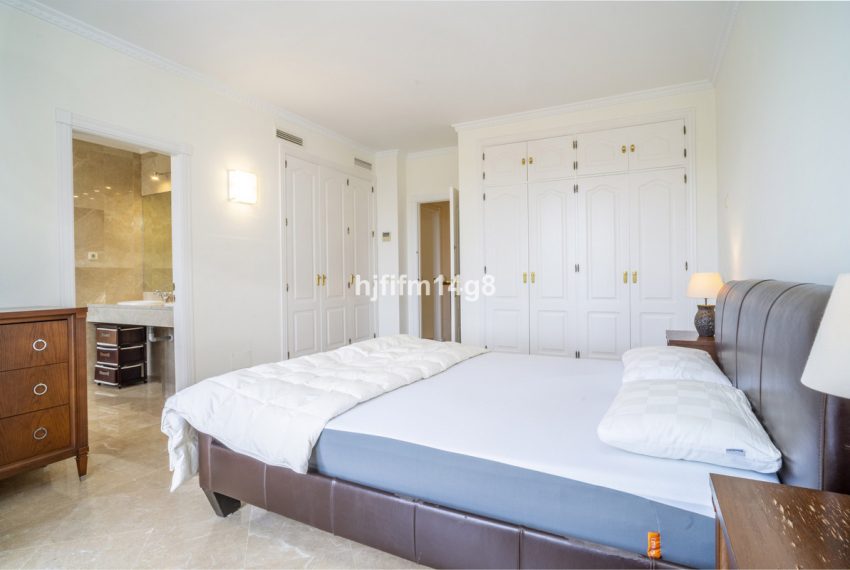 R5080336-Townhouse-For-Sale-Nueva-Andalucia-Terraced-3-Beds-385-Built-9