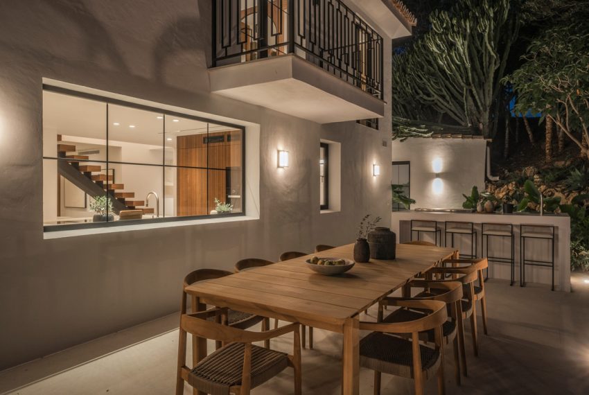R5081200-Villa-For-Sale-Nueva-Andalucia-Semi-Detached-5-Beds-430-Built-2