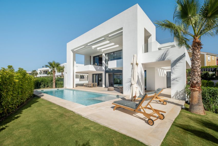 R5081488-Villa-For-Sale-El-Paraiso-Detached-6-Beds-582-Built-1
