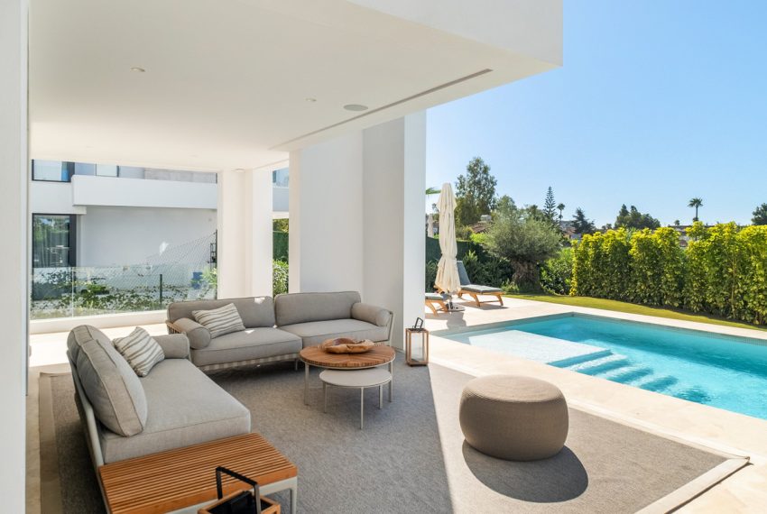 R5081488-Villa-For-Sale-El-Paraiso-Detached-6-Beds-582-Built-9