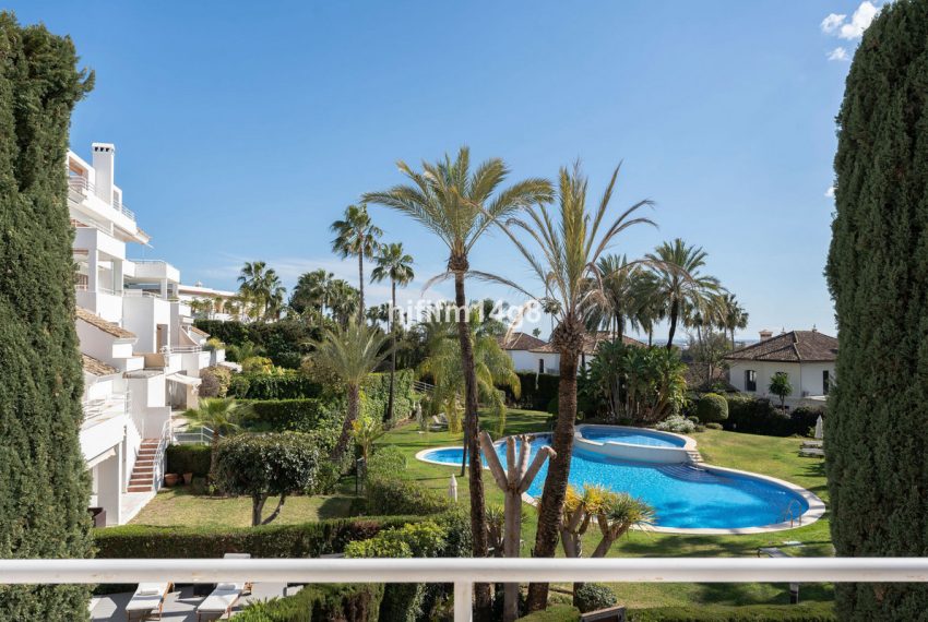 R5081500-Apartment-For-Sale-Nueva-Andalucia-Middle-Floor-2-Beds-136-Built-1