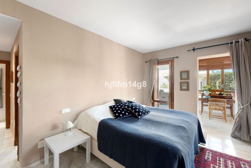 R5081500-Apartment-For-Sale-Nueva-Andalucia-Middle-Floor-2-Beds-136-Built-10