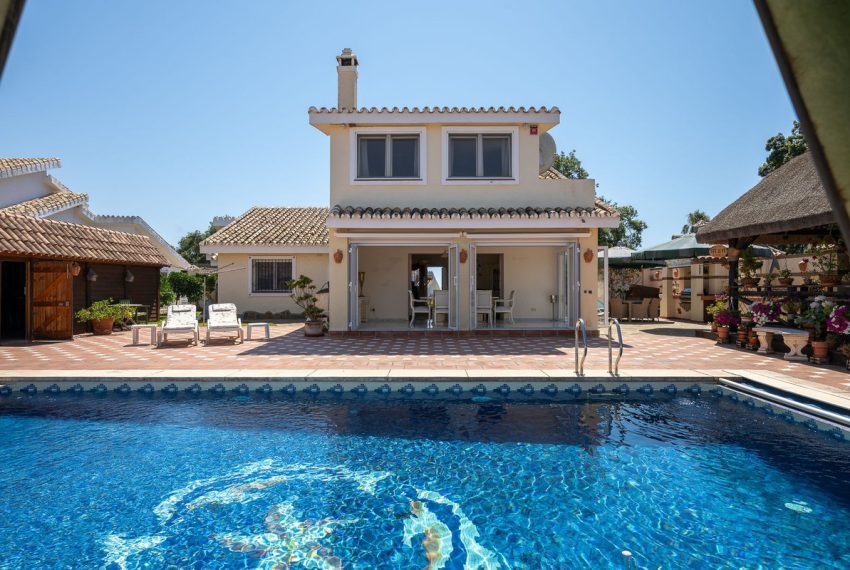 R5083189-Villa-For-Sale-Calahonda-Detached-3-Beds-294-Built-1