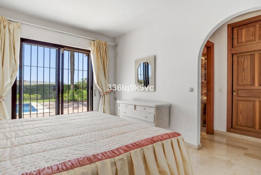 R5083273-Villa-For-Sale-Las-Chapas-Detached-4-Beds-469-Built-11