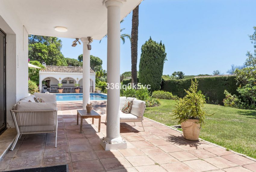 R5083273-Villa-For-Sale-Las-Chapas-Detached-4-Beds-469-Built-3