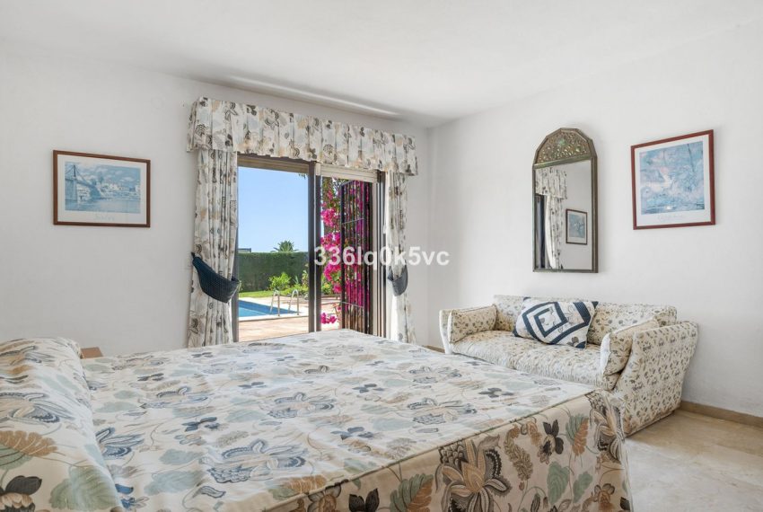 R5083273-Villa-For-Sale-Las-Chapas-Detached-4-Beds-469-Built-9