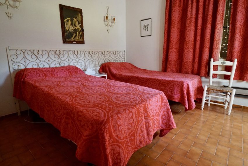 R5083873-Villa-For-Sale-El-Paraiso-Detached-3-Beds-220-Built-11