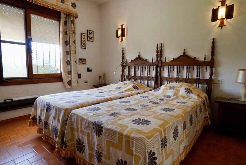 R5083873-Villa-For-Sale-El-Paraiso-Detached-3-Beds-220-Built-13