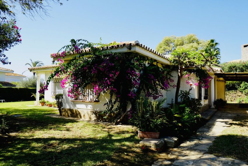 R5083873-Villa-For-Sale-El-Paraiso-Detached-3-Beds-220-Built-2