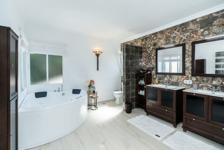 R5083999-Villa-For-Sale-Mijas-Costa-Detached-4-Beds-413-Built-12