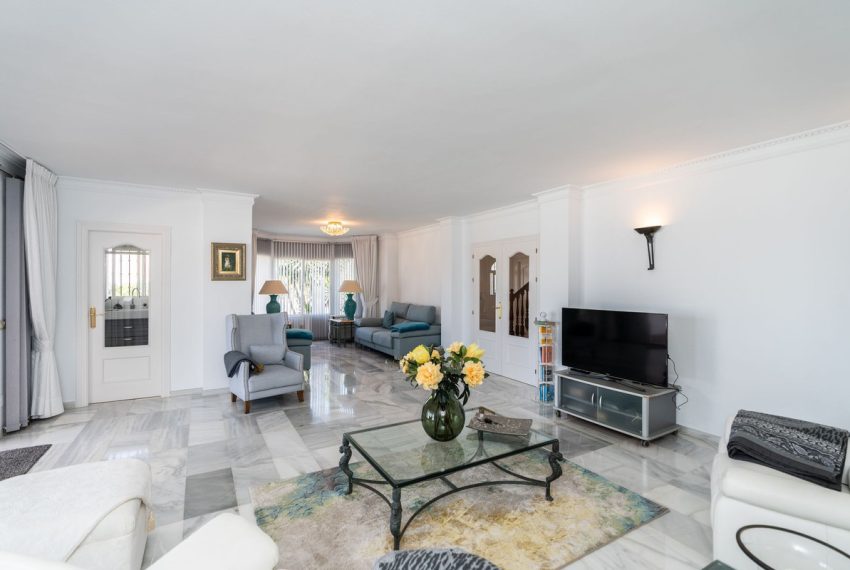 R5083999-Villa-For-Sale-Mijas-Costa-Detached-4-Beds-413-Built-3