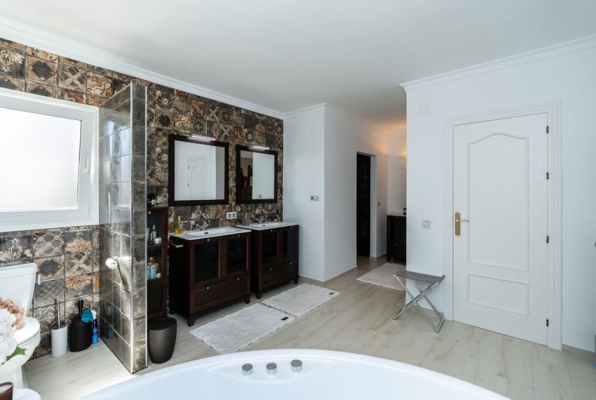 R5083999-Villa-For-Sale-Mijas-Costa-Detached-4-Beds-413-Built-6