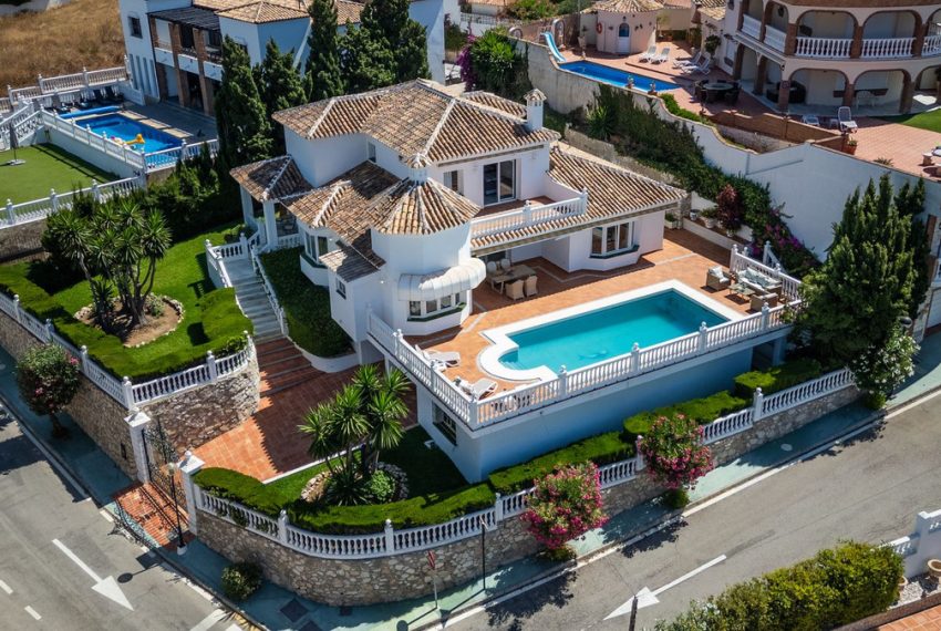 R5083999-Villa-For-Sale-Mijas-Costa-Detached-4-Beds-413-Built