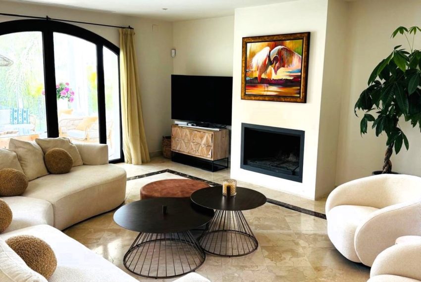 R5103538-Villa-For-Sale-Marbella-Detached-6-Beds-750-Built-12