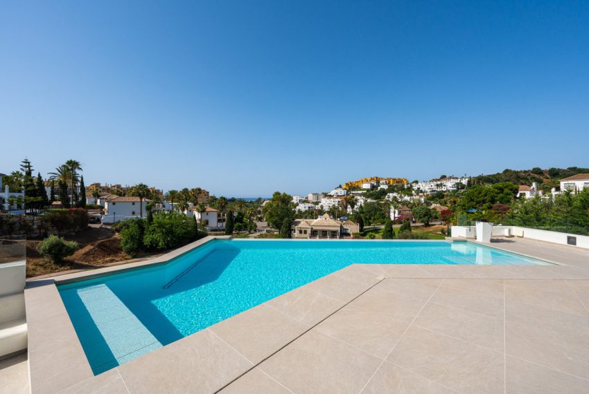 R5103631-Villa-For-Sale-Estepona-Detached-4-Beds-433-Built-1