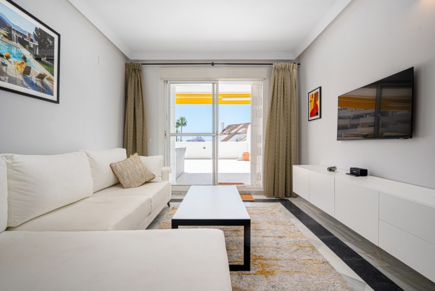 R5103670-Apartment-For-Sale-Nueva-Andalucia-Middle-Floor-2-Beds-160-Built-1