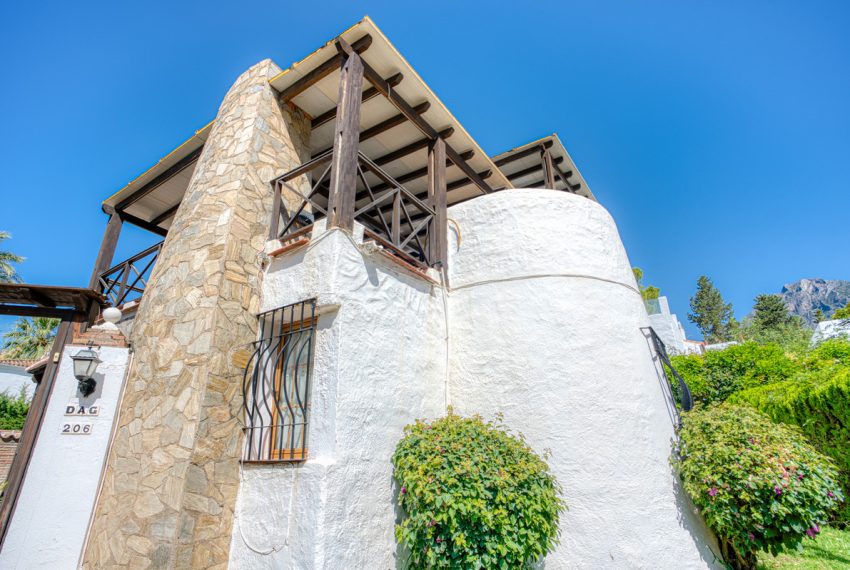 R5103679-Villa-For-Sale-The-Golden-Mile-Detached-3-Beds-166-Built-13