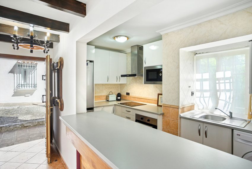 R5103679-Villa-For-Sale-The-Golden-Mile-Detached-3-Beds-166-Built-14