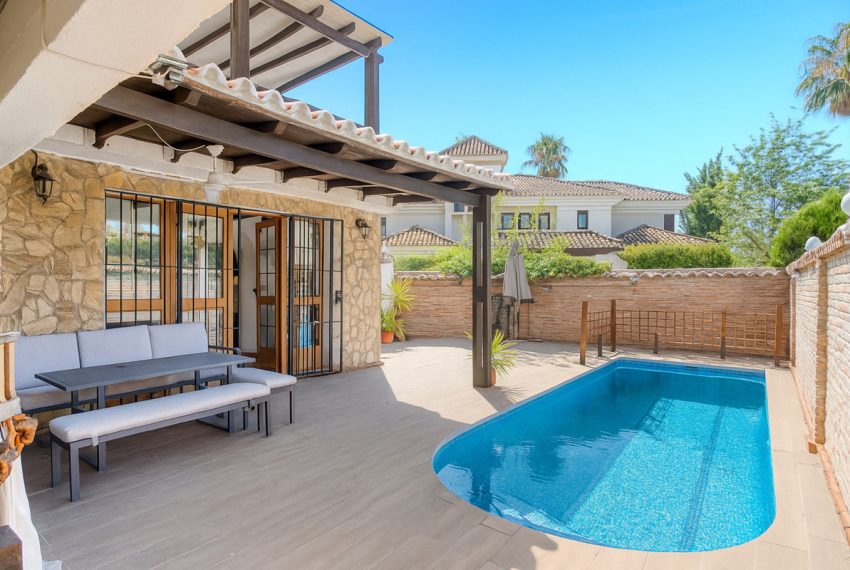 R5103679-Villa-For-Sale-The-Golden-Mile-Detached-3-Beds-166-Built-16