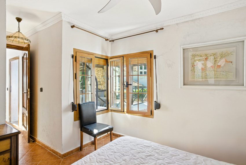 R5103679-Villa-For-Sale-The-Golden-Mile-Detached-3-Beds-166-Built-19