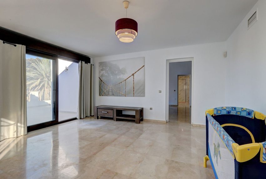 R5104279-Villa-For-Sale-El-Rosario-Detached-5-Beds-326-Built-6