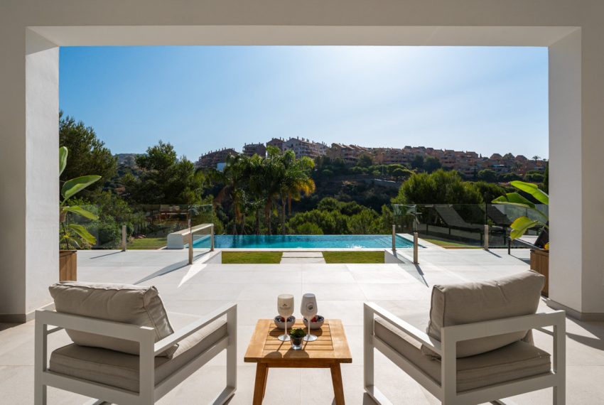 R5104471-Villa-For-Sale-Elviria-Detached-5-Beds-638-Built-3