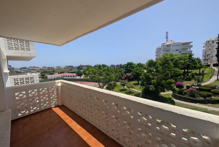 R5105026-Apartment-For-Sale-Estepona-Middle-Floor-3-Beds-84-Built