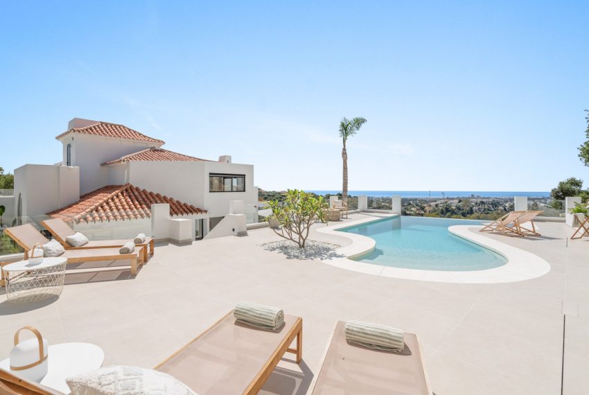 R5105161-Villa-For-Sale-Nueva-Andalucia-Detached-5-Beds-444-Built-1