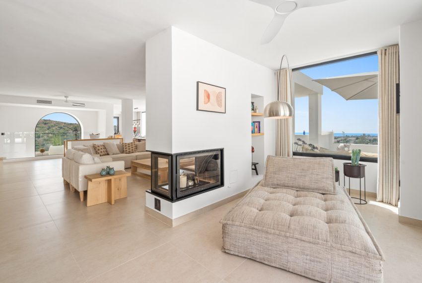 R5105161-Villa-For-Sale-Nueva-Andalucia-Detached-5-Beds-444-Built-11